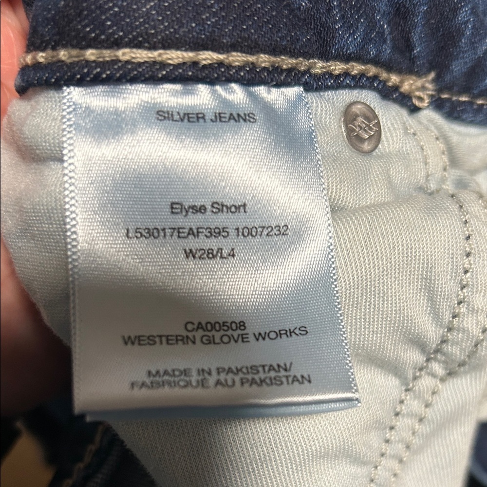 Silver Jeans Elyse Shorts - Picture 2 of 3